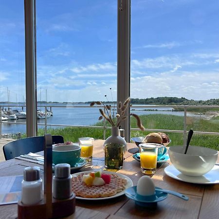 Bades Huk Marina Hotel Hohen Wieschendorf Bagian luar foto